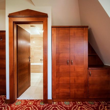 Hotel Fortna Chrudim Værelse billede